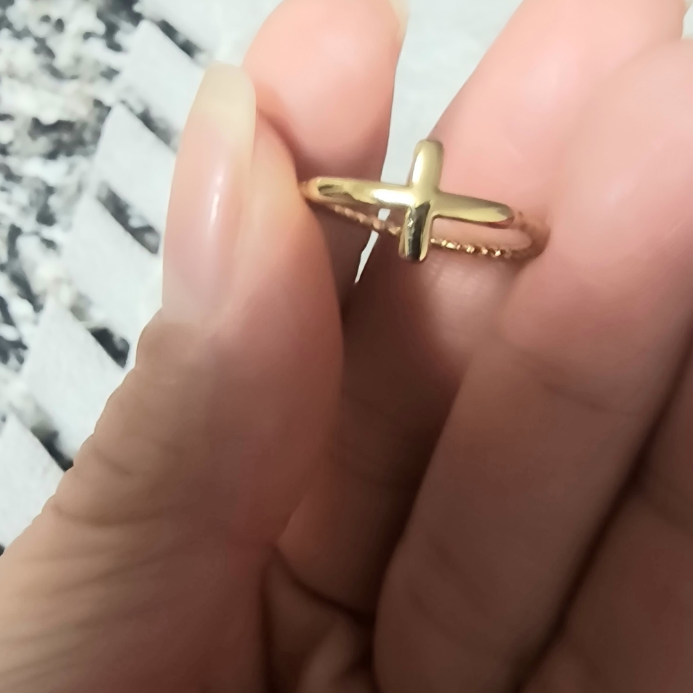 Chic Gold Cross Band Ring